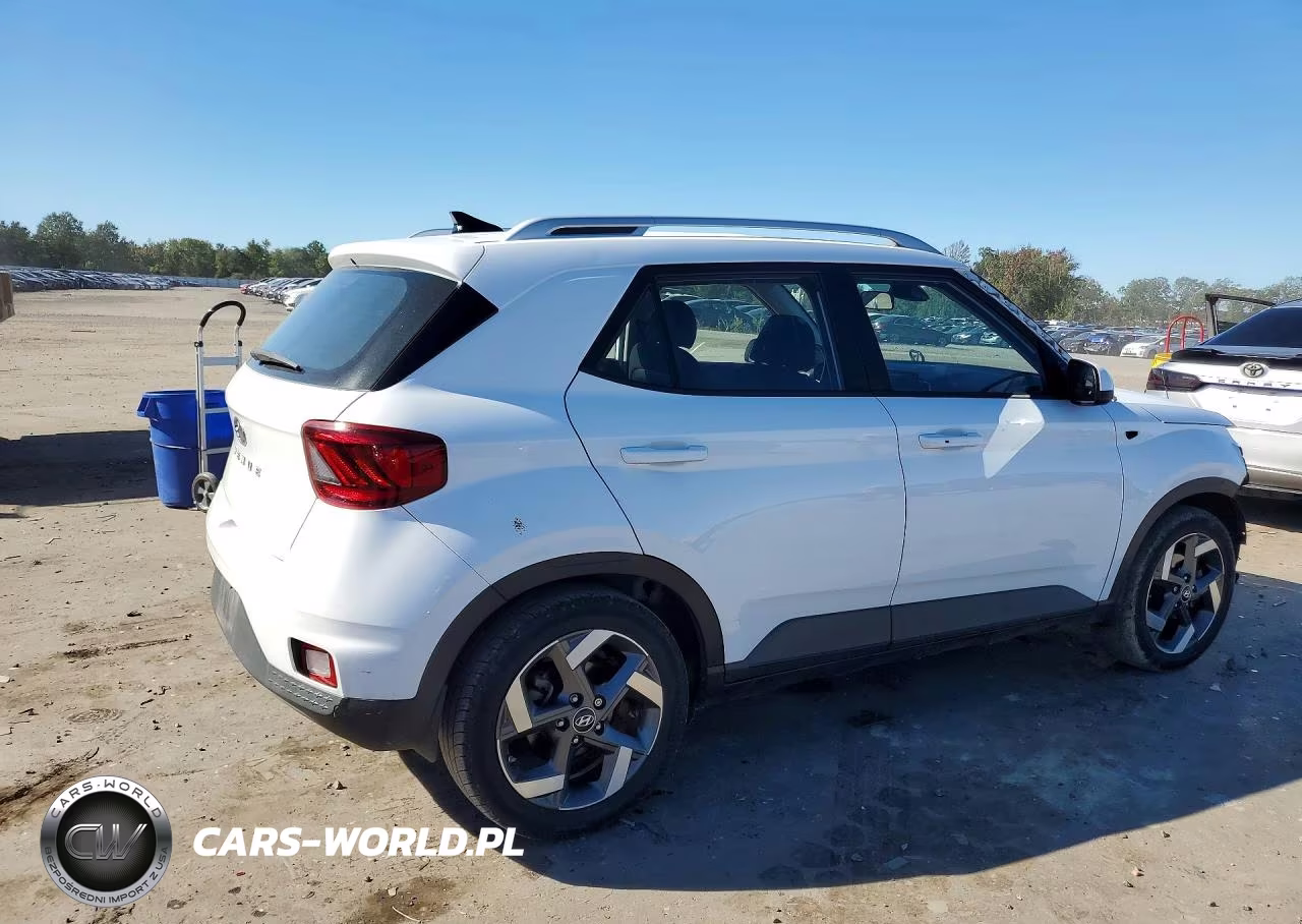 2020 Hyundai Venue Sel VIN:KMHRC8A3XLU035157 - 3