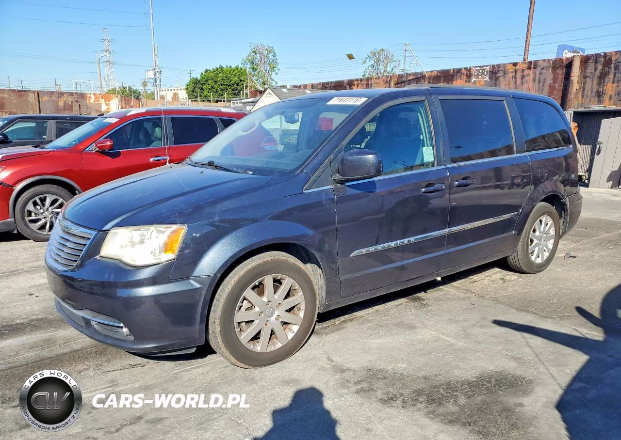 2013 Chrysler Town & Country Touring