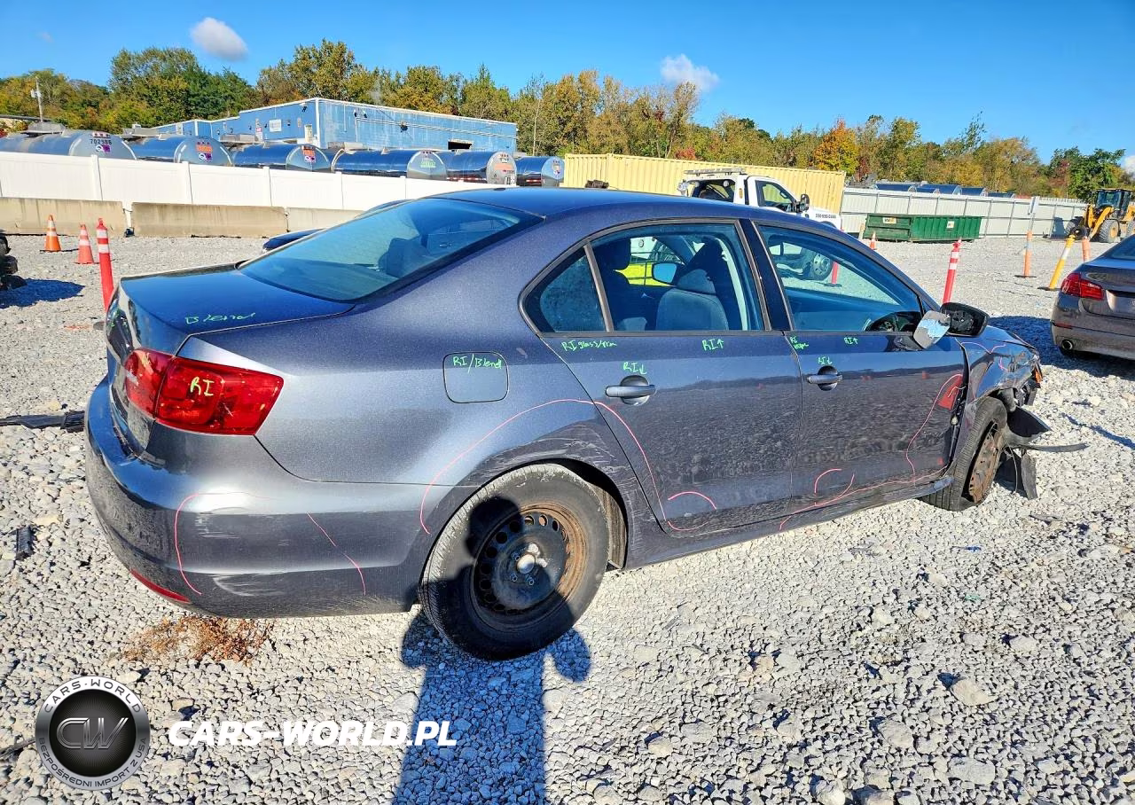 2014 Volkswagen Jetta Base VIN:3VW2K7AJ4EM257909 - 3