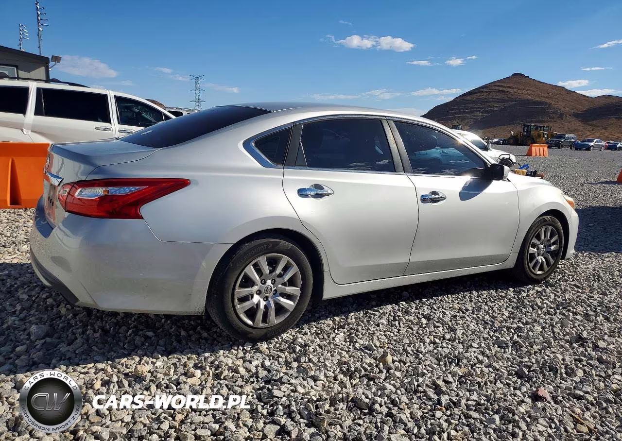 2016 Nissan Altima 2.5 S VIN:1N4AL3AP3GN378647 - 3