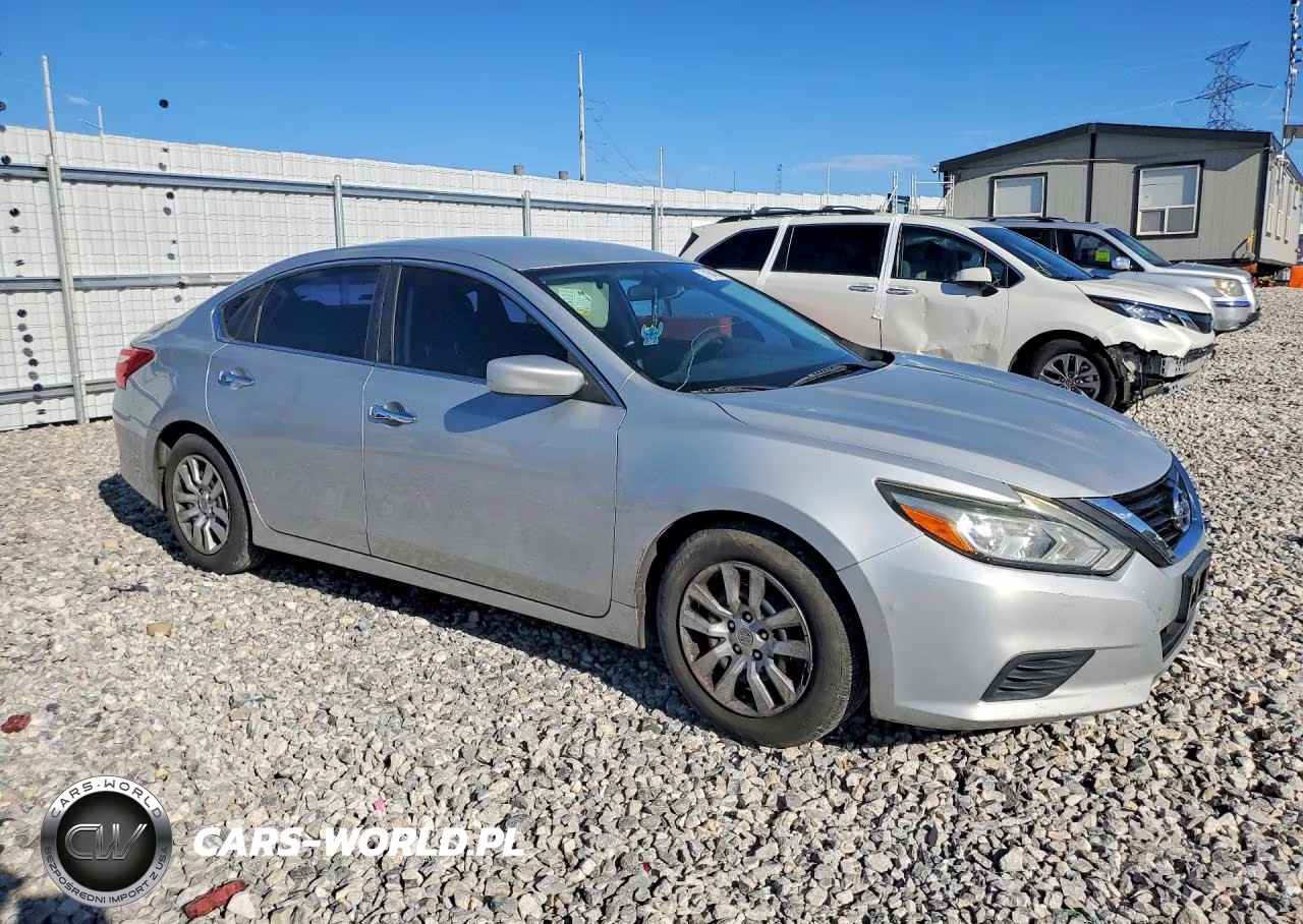 2016 Nissan Altima 2.5 S VIN:1N4AL3AP3GN378647 - 4