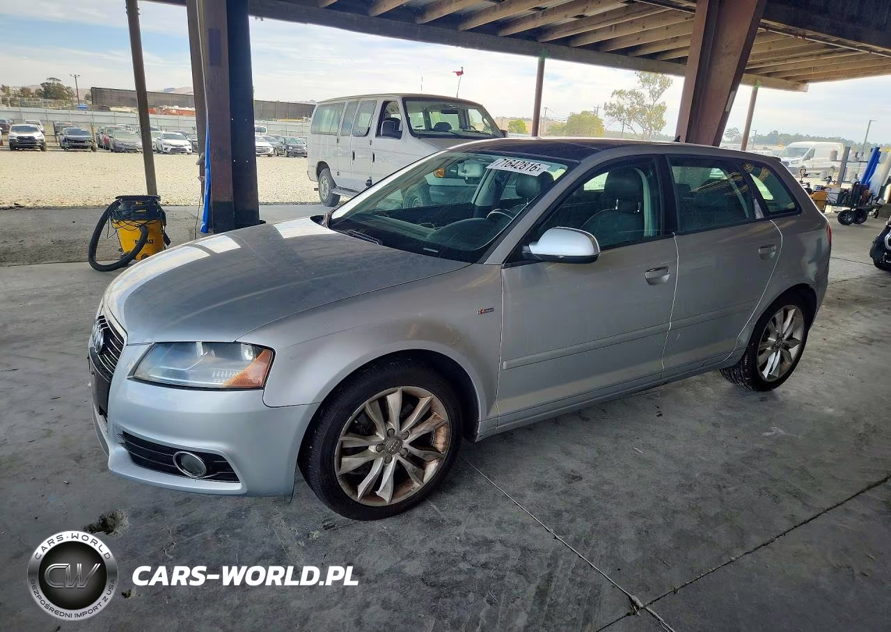 2012 Audi A3 Premium VIN:WAUBEAFM7CA110176 - 1