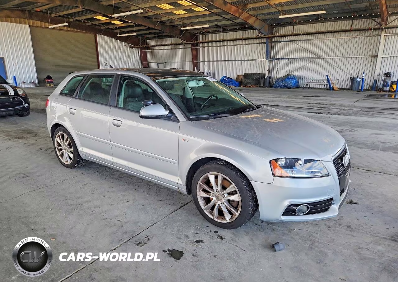 2012 Audi A3 Premium VIN:WAUBEAFM7CA110176 - 4