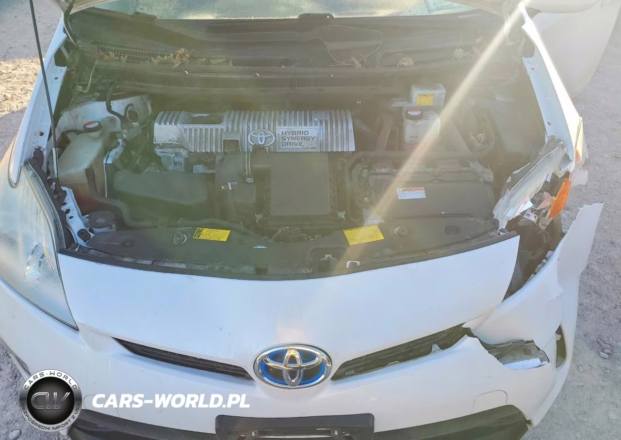 2015 Toyota Prius Two VIN:JTDKN3DU3F1881658 - 11