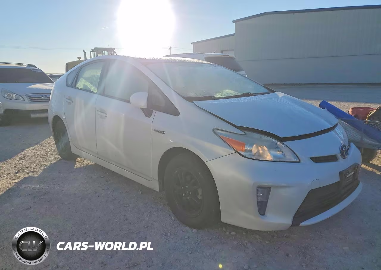 2015 Toyota Prius Two VIN:JTDKN3DU3F1881658 - 4