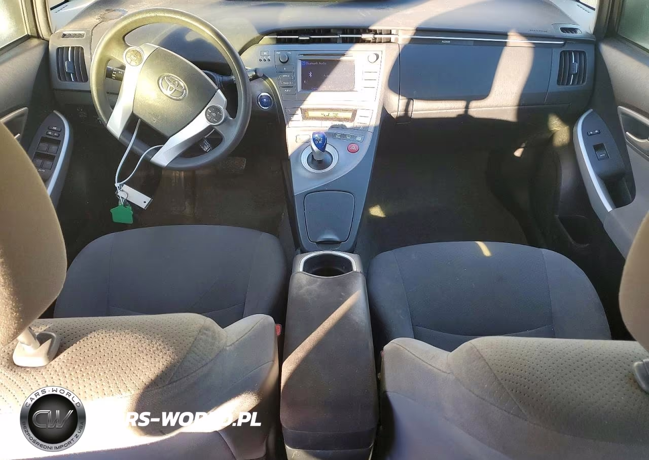 2015 Toyota Prius Two VIN:JTDKN3DU3F1881658 - 8