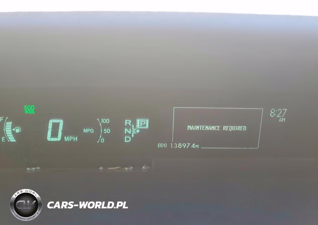 2015 Toyota Prius Two VIN:JTDKN3DU3F1881658 - 9