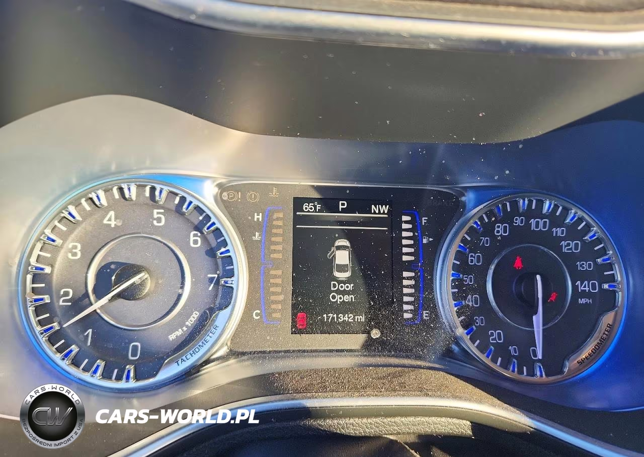 2015 Chrysler 200 Limited VIN:1C3CCCAB9FN737462 - 9
