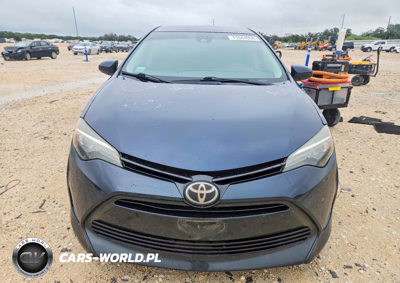 2017 Toyota Corolla Le VIN:5YFBURHE8HP626284 - 5