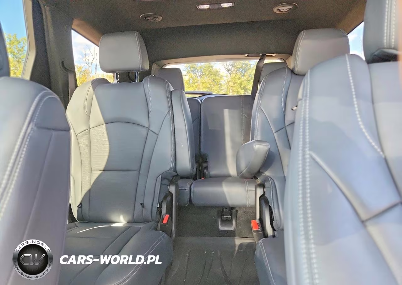 2024 Buick Enclave Premium VIN:5GAEVBKW0RJ106820 - 10