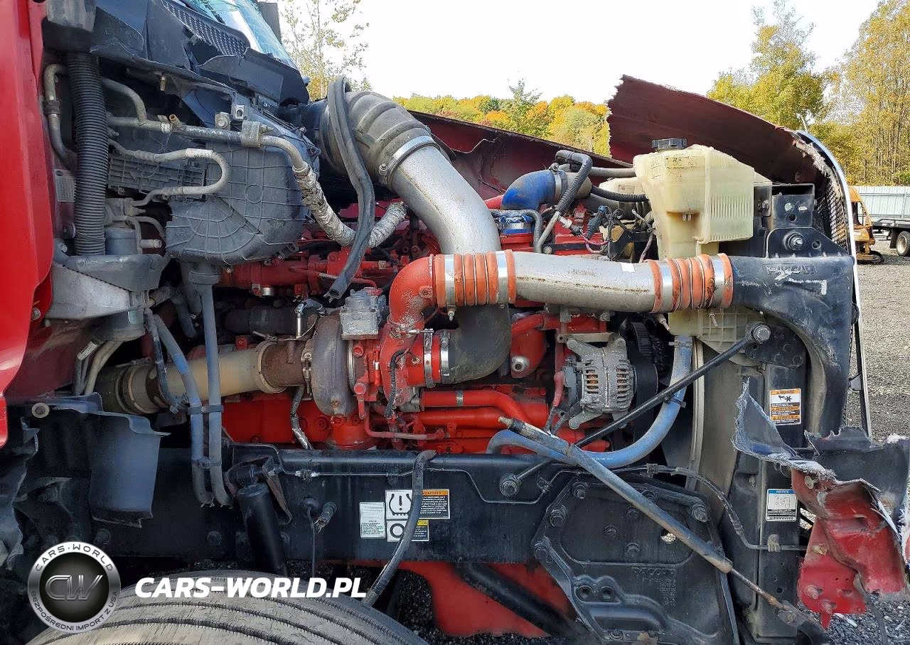 2018 Peterbilt 579 VIN:1XPBD49X1JD492406 - 11