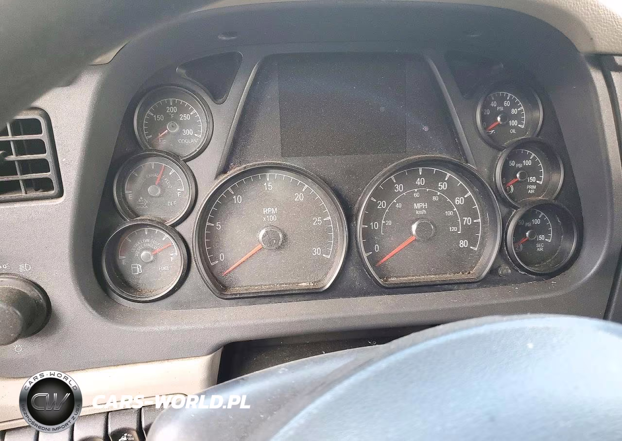 2018 Peterbilt 579 VIN:1XPBD49X1JD492406 - 9