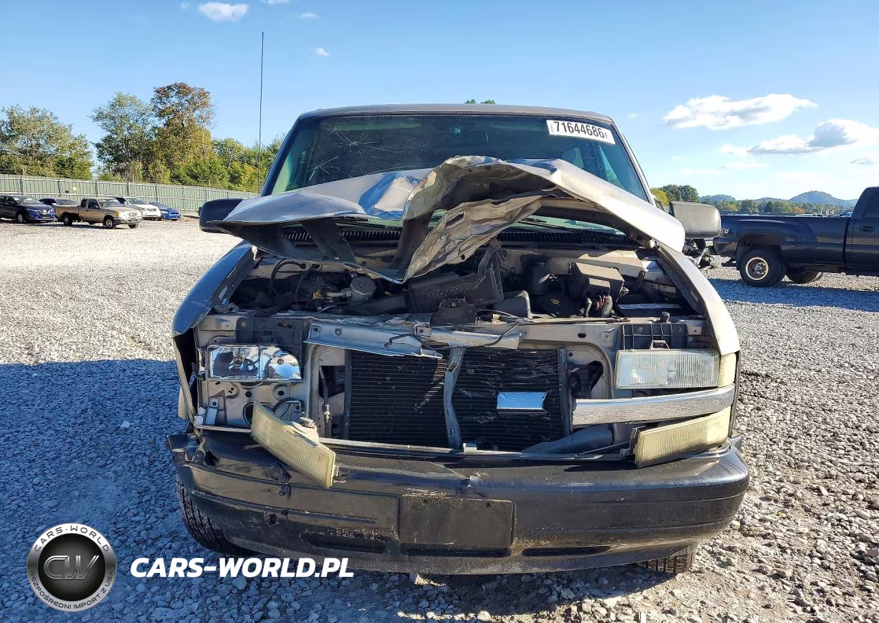 2004 Chevrolet Astro VIN:1GNDM19XX4B114679 - 5