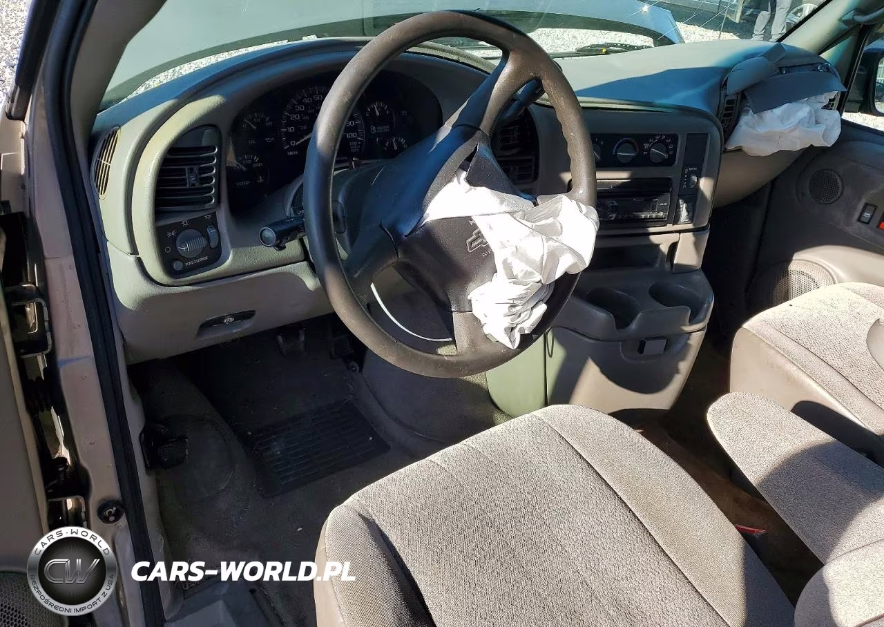 2004 Chevrolet Astro VIN:1GNDM19XX4B114679 - 8