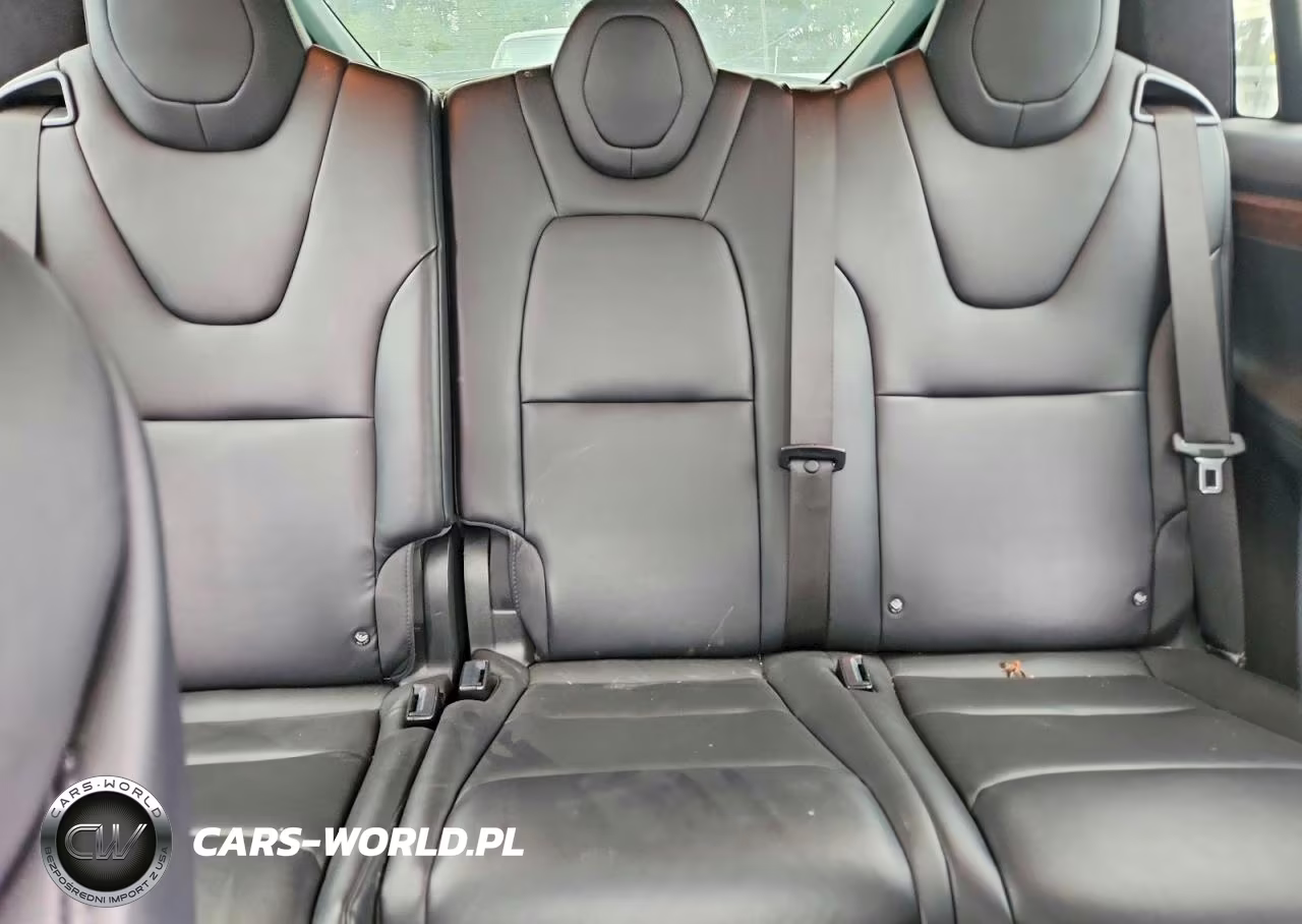 2019 Tesla Model X VIN:5YJXCAE2XKF186270 - 10