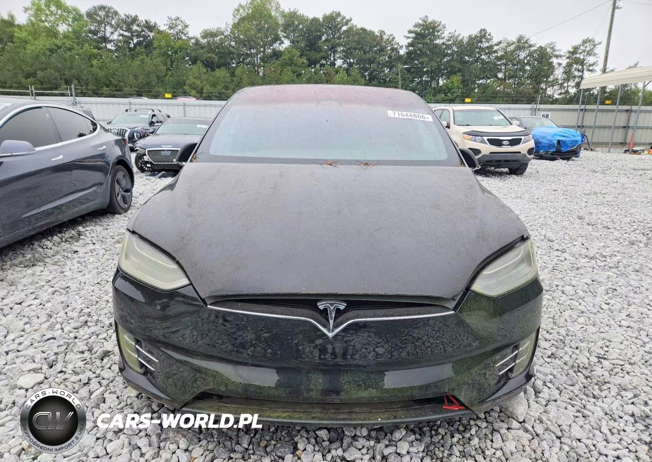 2019 Tesla Model X VIN:5YJXCAE2XKF186270 - 5
