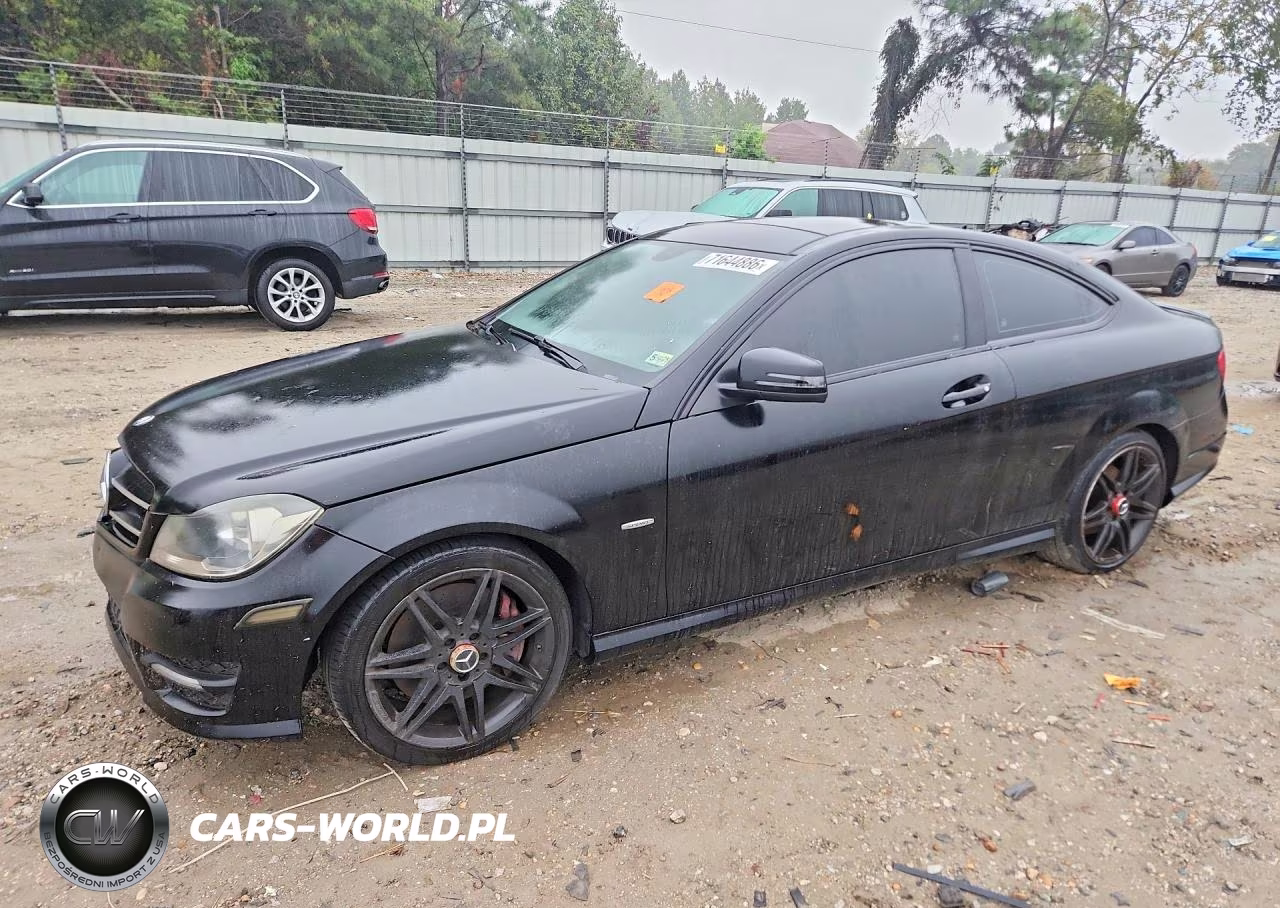 2014 Mercedes-Benz C 250 – zdjęcie 1 z 12