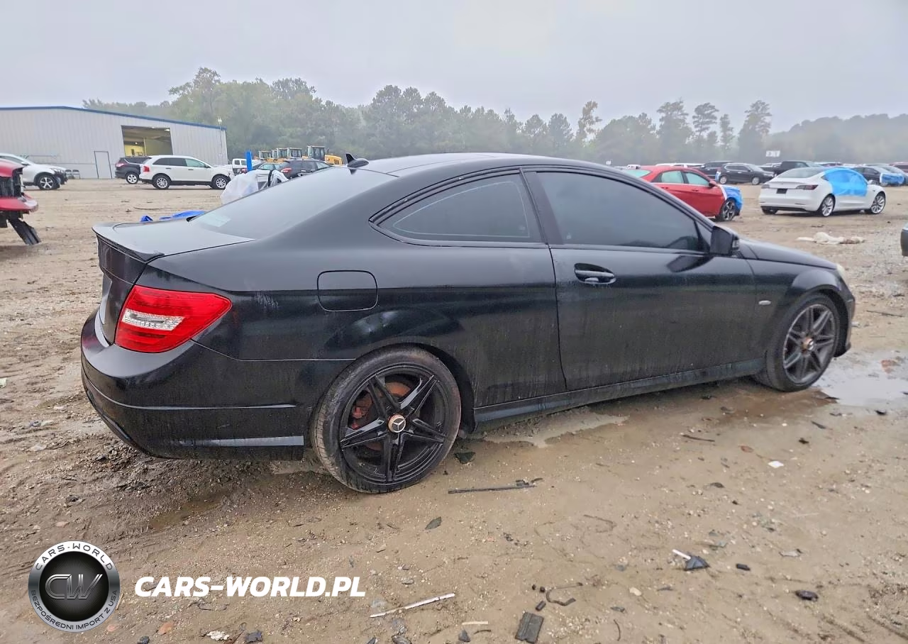 2014 Mercedes-Benz C 250 VIN:WDDGJ4HB9EG282409 - 3