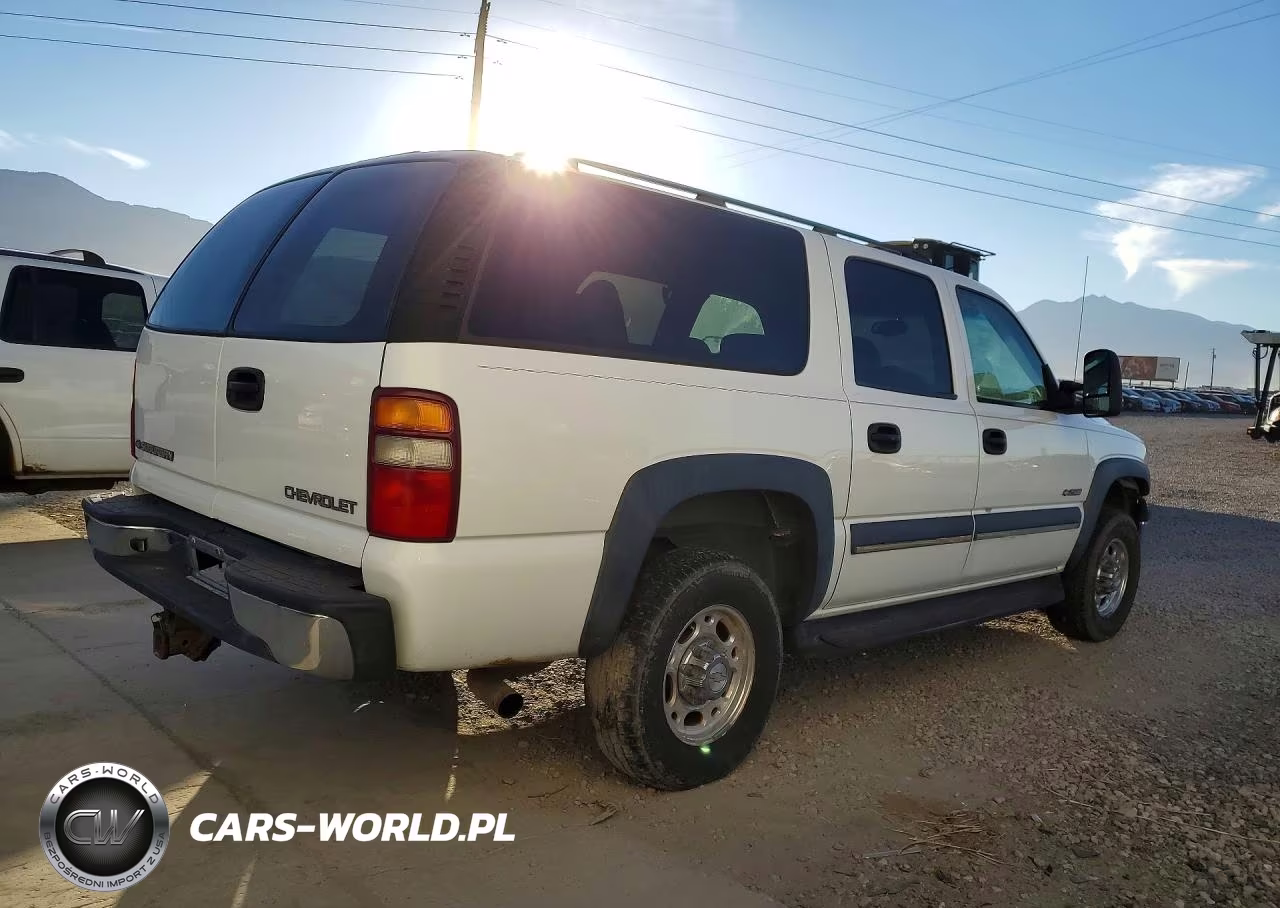 2002 Chevrolet Suburban K2500 VIN:3GNGK26G02G279724 - 3