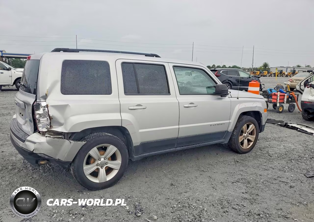 2013 Jeep Patriot Latitude VIN:1C4NJPFA4DD230280 - 3