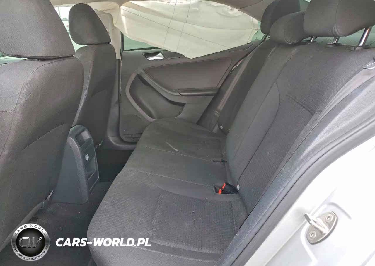 2016 Volkswagen Jetta S VIN:3VW267AJ5GM363647 - 10