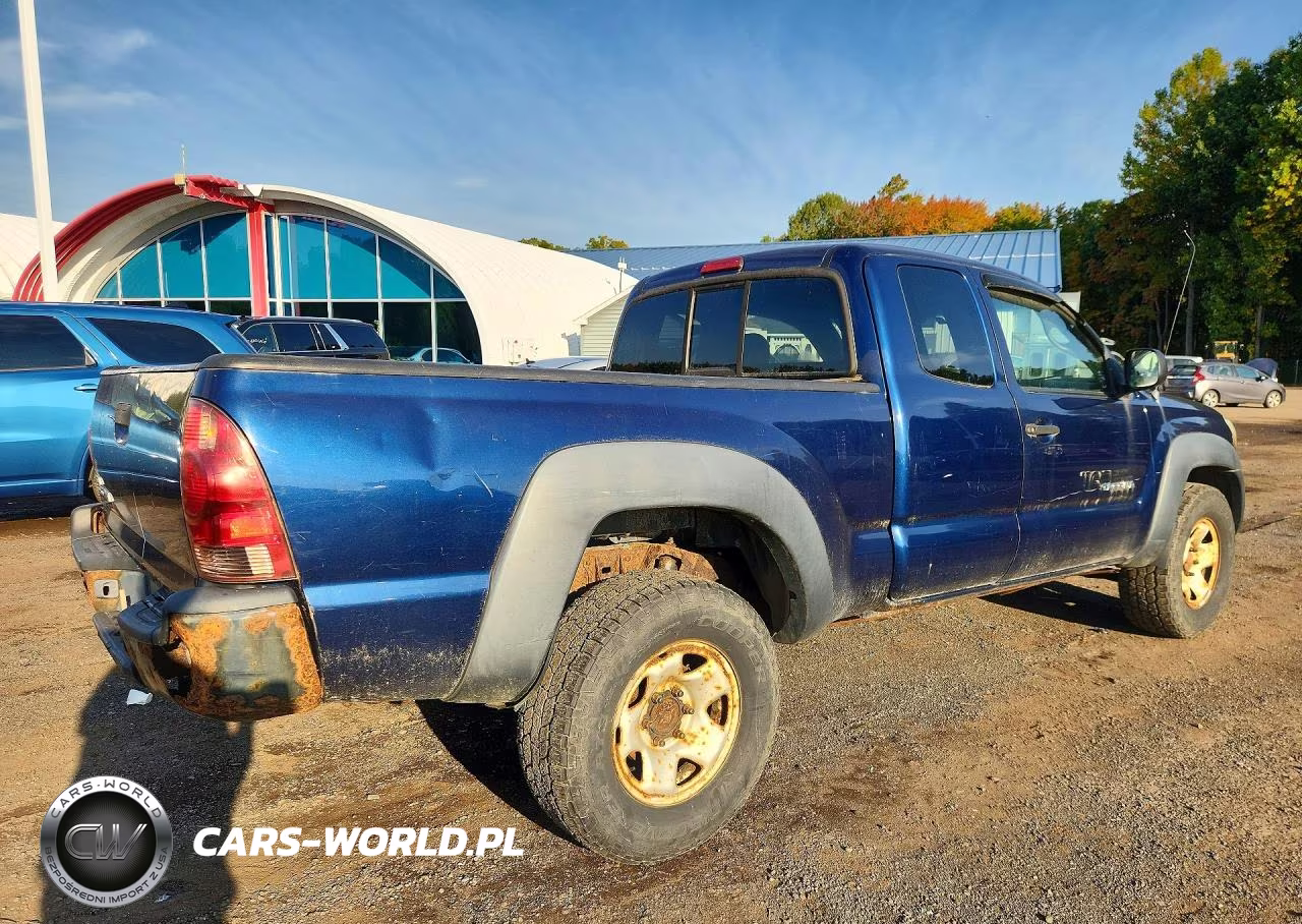 2005 Toyota Tacoma Base VIN:5TEUX42N55Z105489 - 3