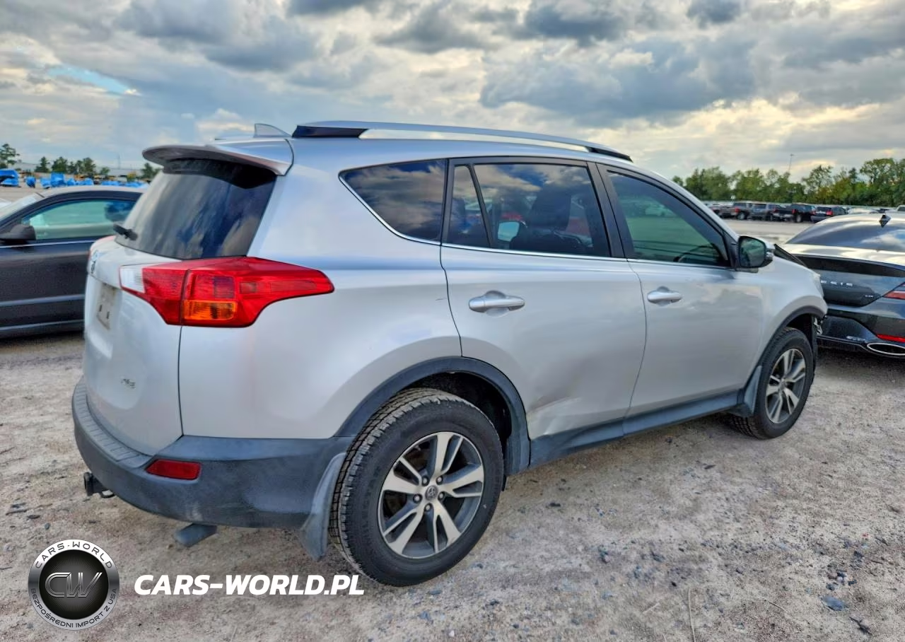 2015 Toyota Rav4 Xle VIN:JTMWFREV8FJ051430 - 3