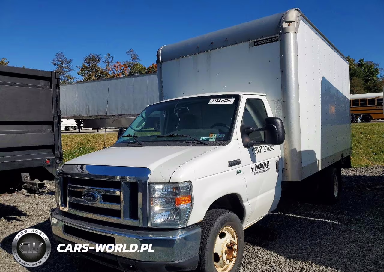 2016 Ford Econoline E350 Super Duty Cutaway Van