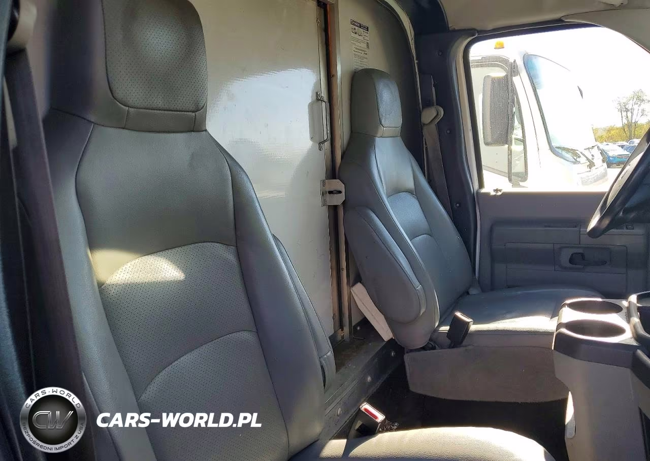 2016 Ford Econoline E350 Super Duty Cutaway Van VIN:1FDWE3FL3GDC40625 - 11