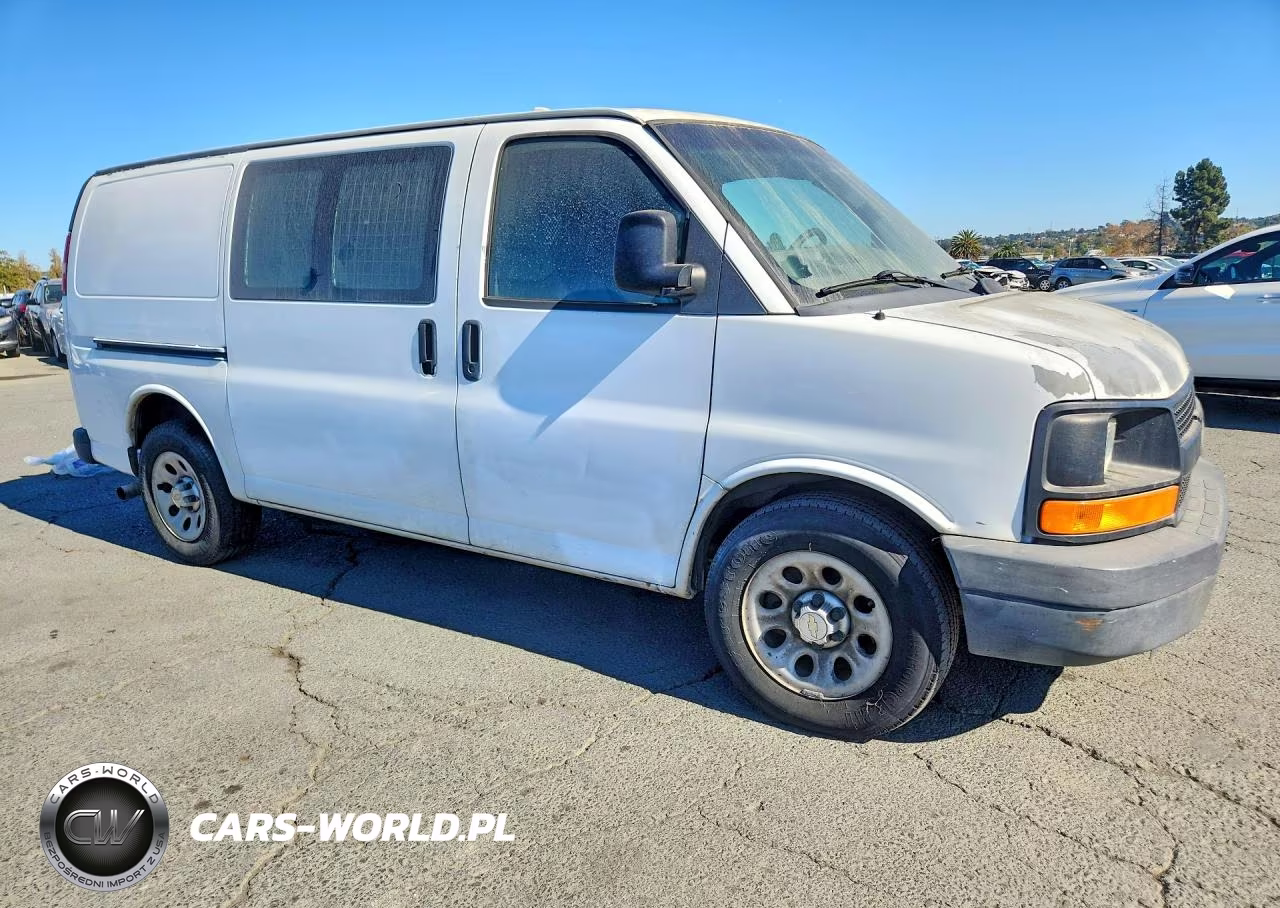 2012 Chevrolet Express G1500 VIN:1GCSGAFX5C1133785 - 4