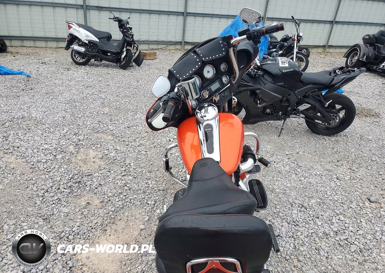 2012 Harley-Davidson Flhx Street Glide VIN:1HD1KBM18CB611950 - 6