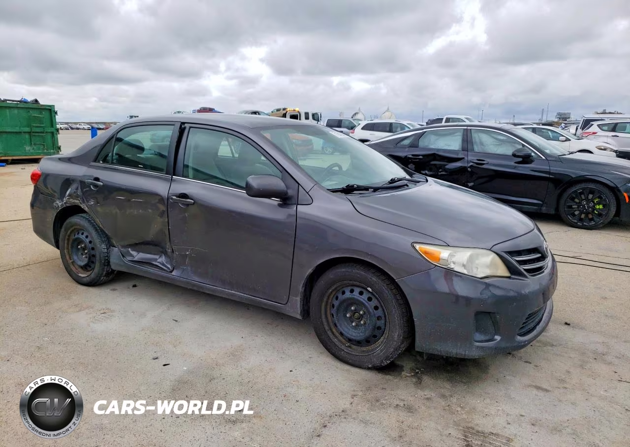 2013 Toyota Corolla Le VIN:5YFBU4EE3DP188582 - 4