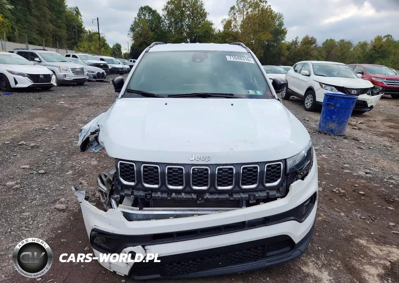 2024 Jeep Compass Latitude VIN:3C4NJDBN8RT100527 - 5