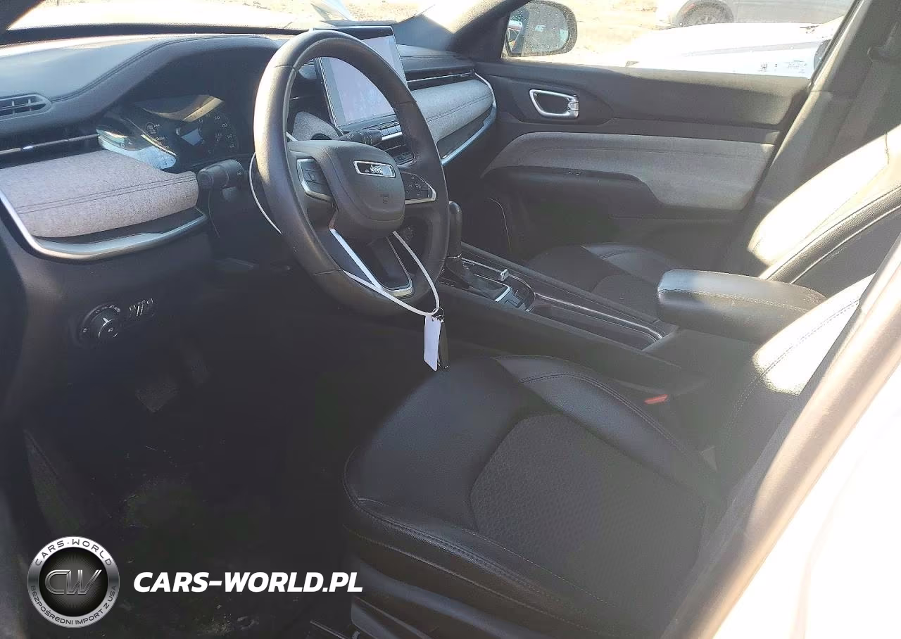 2024 Jeep Compass Latitude VIN:3C4NJDBN8RT100527 - 7