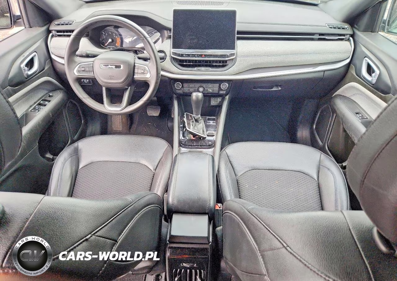 2024 Jeep Compass Latitude VIN:3C4NJDBN8RT100527 - 8