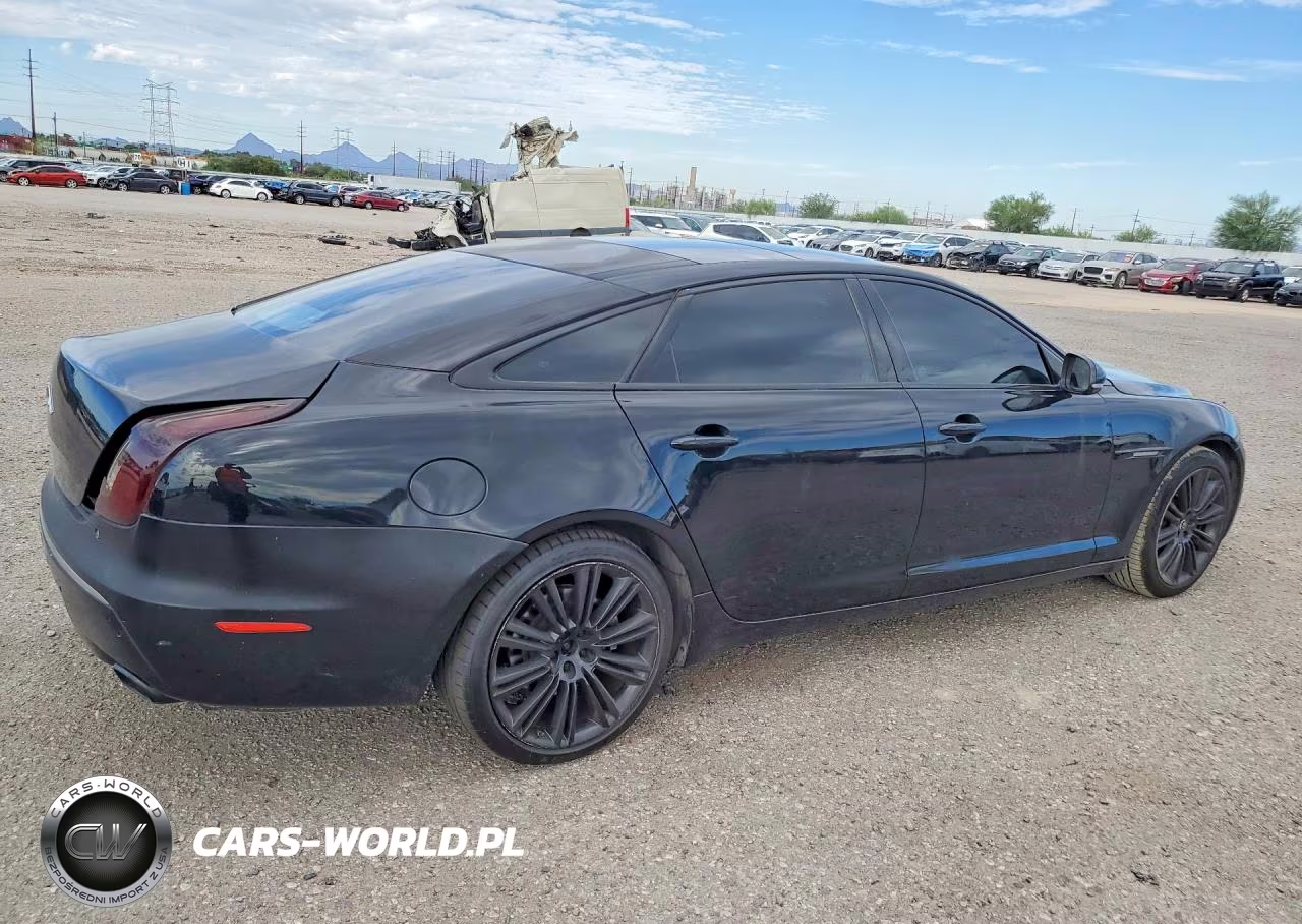 2011 Jaguar Xjl VIN:SAJWA2GB7BLV01433 - 3