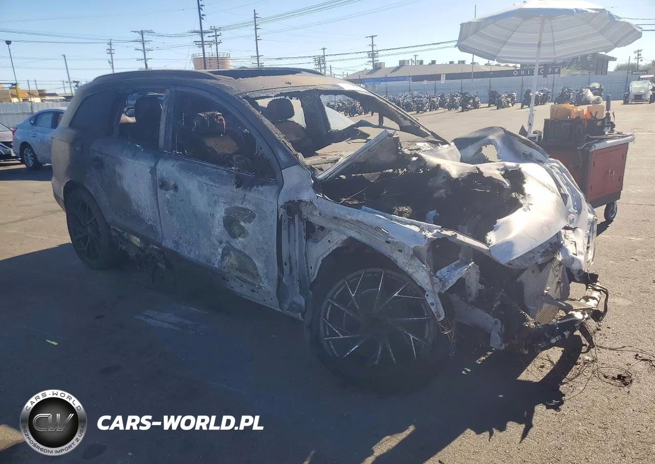 2014 Audi Q7 Premium Plus VIN:WA1LGAFE0ED006313 - 4