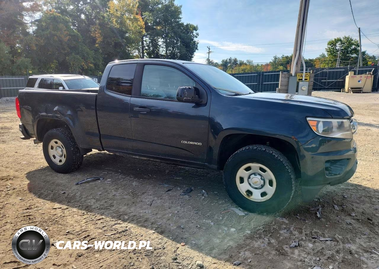 2018 Chevrolet Colorado VIN:1GCHSBEA8J1208696 - 4