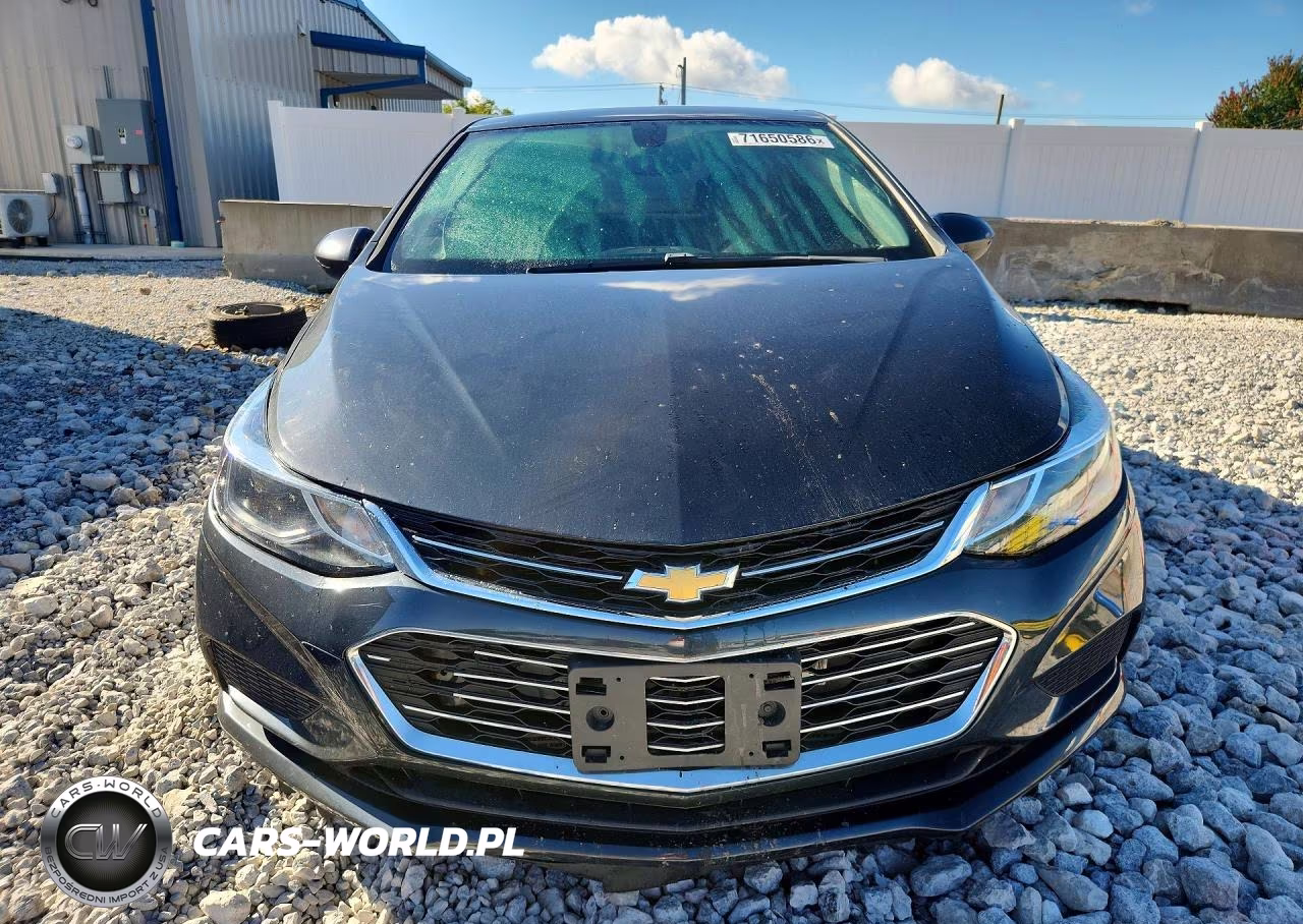 2017 Chevrolet Cruze Lt VIN:1G1BE5SM7H7146334 - 5