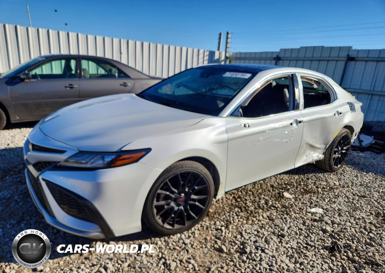 2021 Toyota Camry Xse – zdjęcie 1 z 13