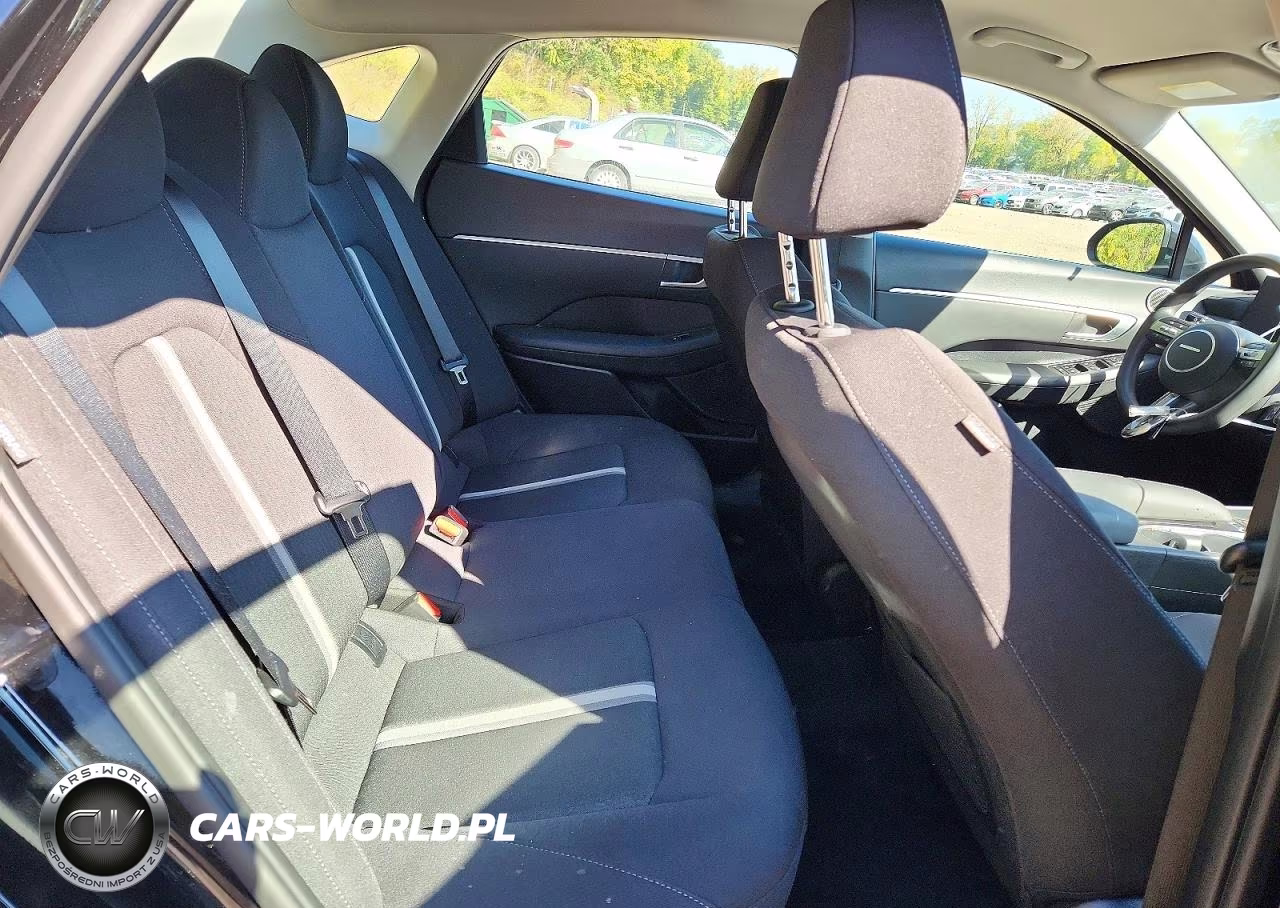 2026 Hyundai Sonata Hybrid Blue VIN:KMHL24JJ8TA161020 - 10