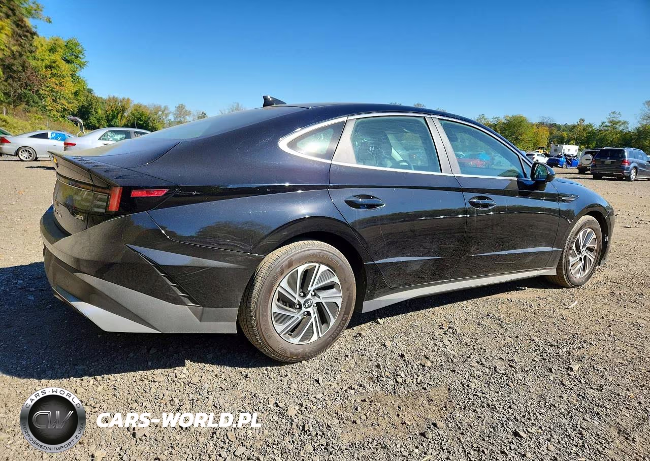 2026 Hyundai Sonata Hybrid Blue VIN:KMHL24JJ8TA161020 - 3