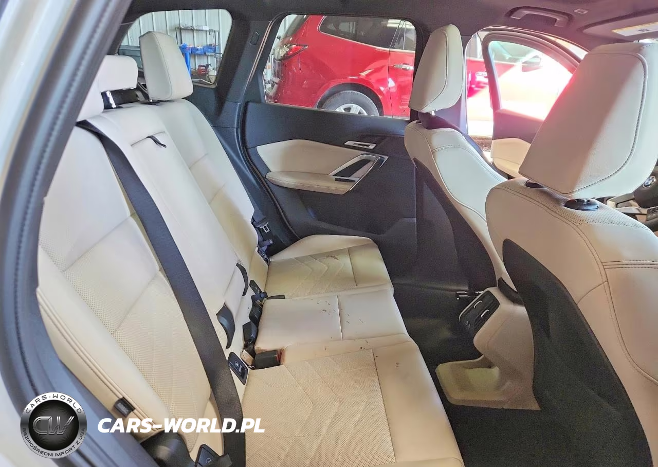 2023 BMW X1 xDrive28I VIN:WBX73EF06P5X84016 - 10
