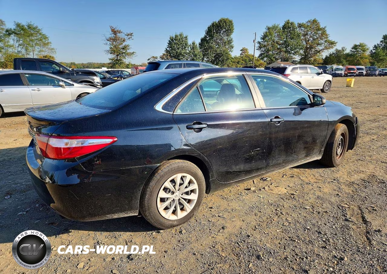 2015 Toyota Camry Le VIN:4T1BF1FK9FU969976 - 3