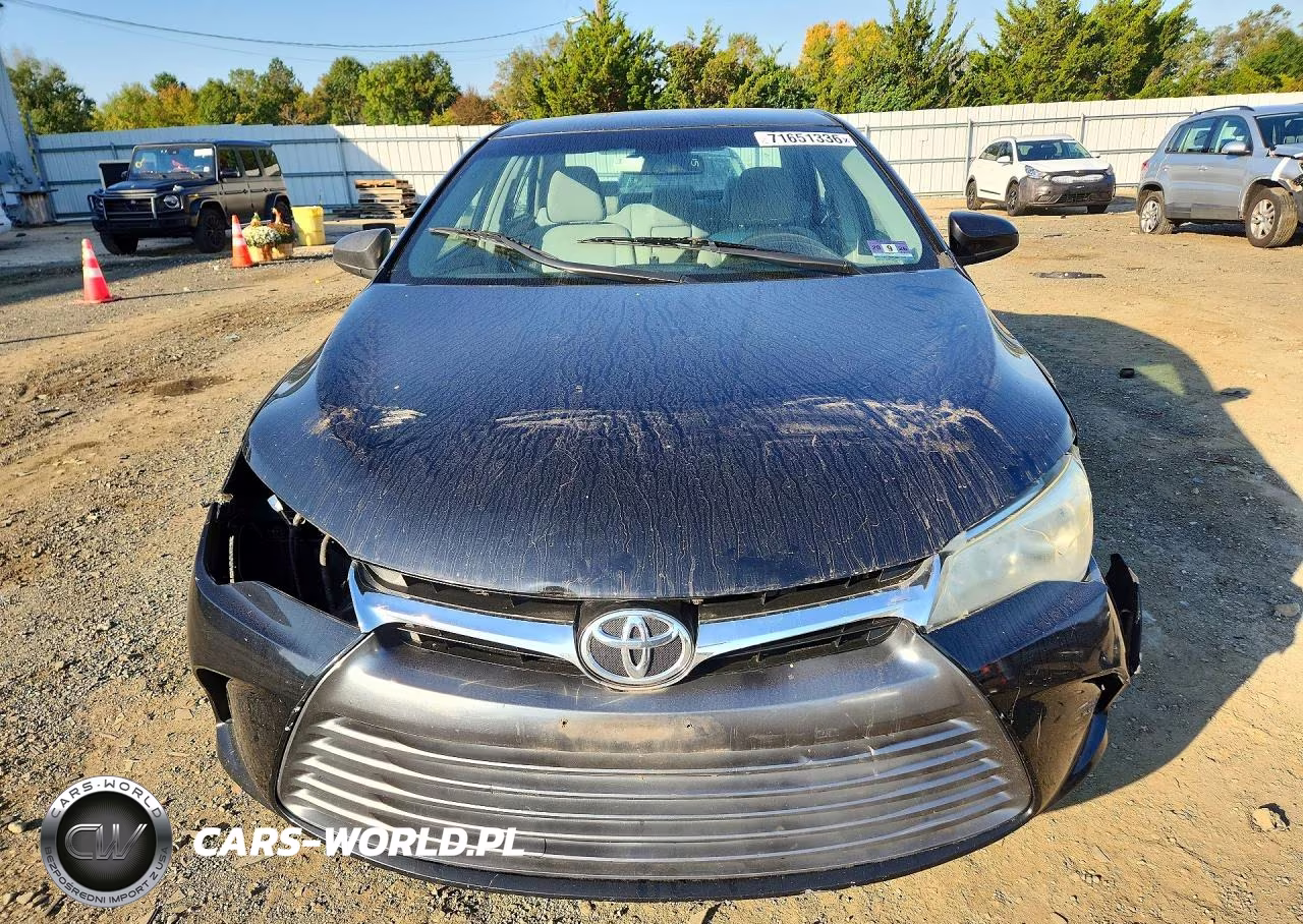 2015 Toyota Camry Le VIN:4T1BF1FK9FU969976 - 5