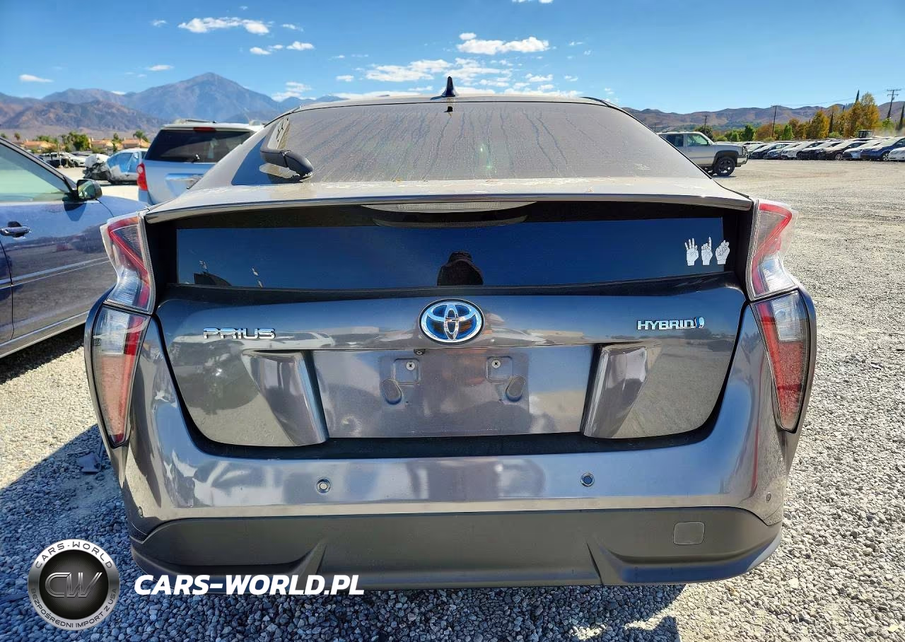 2017 Toyota Prius Three Touring VIN:JTDKARFU9H3044500 - 6