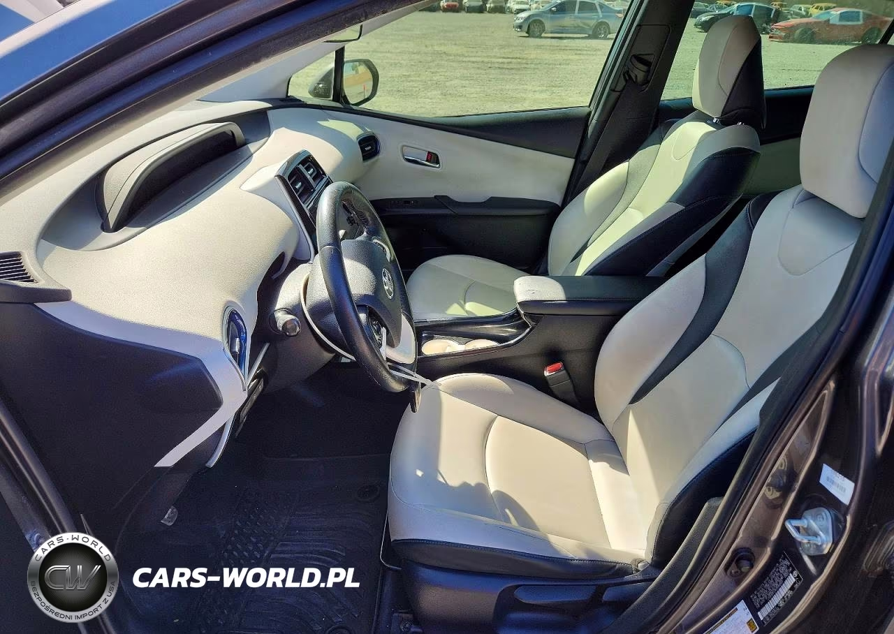2017 Toyota Prius Three Touring VIN:JTDKARFU9H3044500 - 7