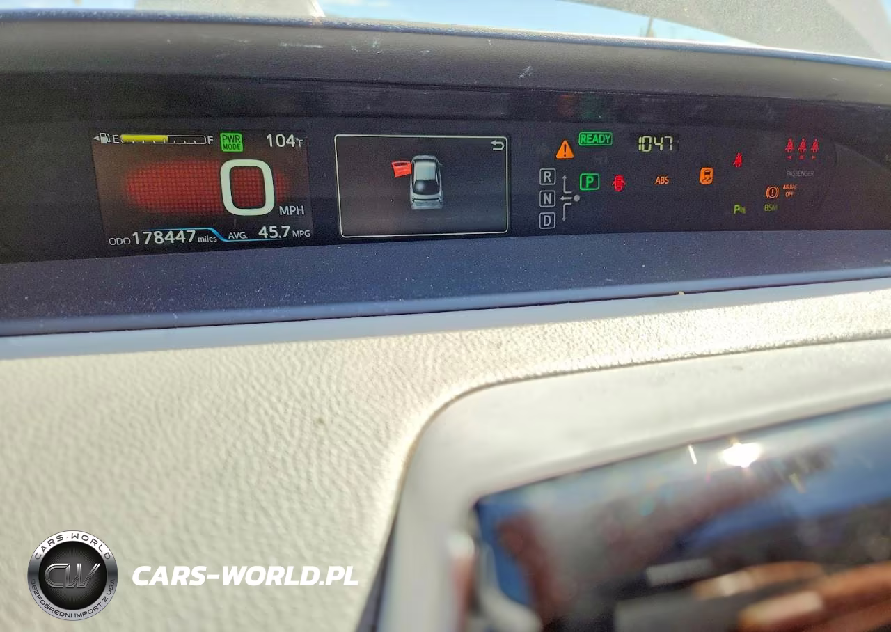 2017 Toyota Prius Three Touring VIN:JTDKARFU9H3044500 - 9