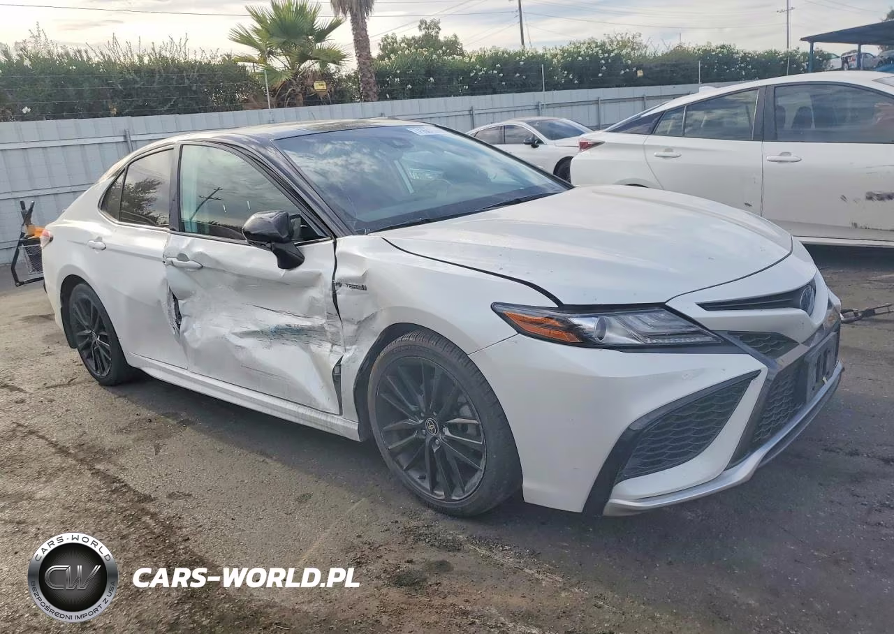 2021 Toyota Camry Xse VIN:4T1K31AK8MU029858 - 4
