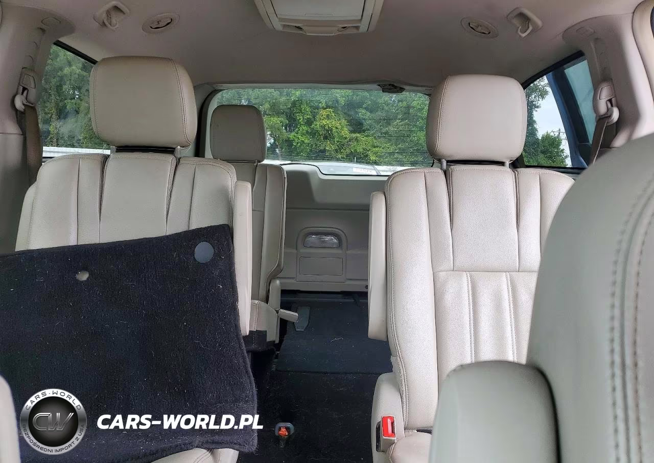 2013 Chrysler Town & Country Touring VIN:2C4RC1BG1DR519794 - 10